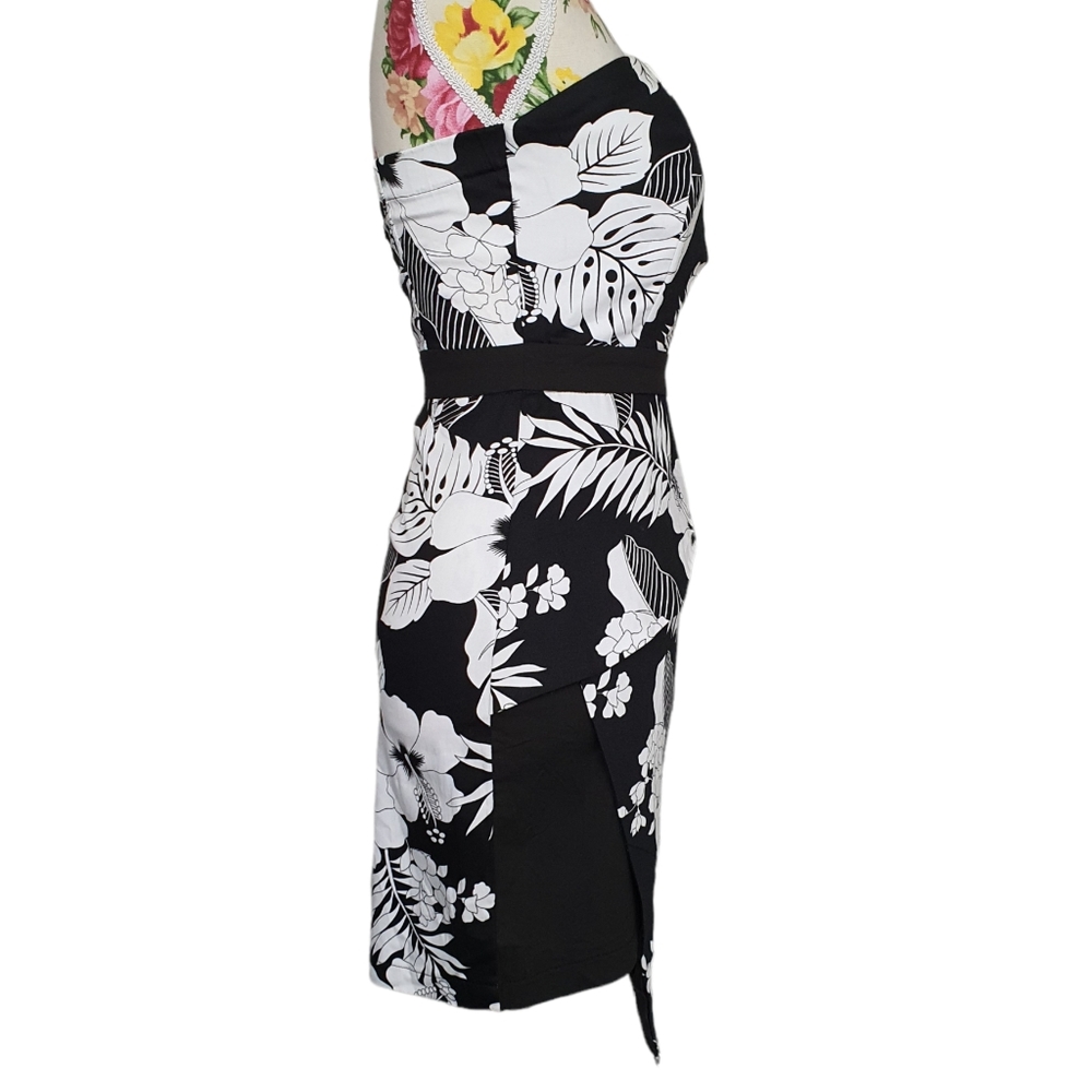 White Closet Floral Dress - Picture 3 of 8